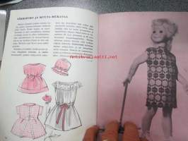 Miten nukke pukeutuu (nukkien vaatettamisen opas- suunnittelu- ja tyylikirja)