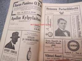 Turun Työväen Teatteri ohjelma näytäntökausi 1926-1927 -näytelmä &quot;Häät Rymättylässä&quot;