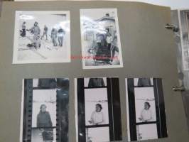 Valokuvakansio - sisältää kuvia &quot;Tunturihiihtomatka 1951&quot;, jolla mukana porilaisia W. Rosenlew Oy:n työntekijöitä tai perheenjäseniä, mainioita kuvia
