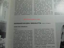 Kotiteollisuus 1971 nr 6, Kyllikki Salmenhaara: Unohdettu savi II , kansanpukujen rikkautta - naisen puku Heinjoelta, katse ikkunaan, ikkunaverhoja