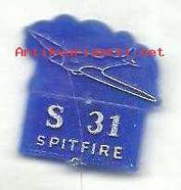 Spitfire S 31  - lentokone neulamerkki  rintamerkki muovia