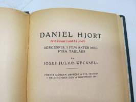 Daniel Hjort - sorgespel i fem akter med fyra tablåer