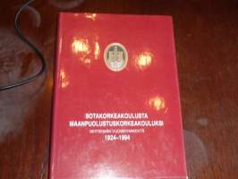 Sotakorkeakoulusta maanpuolustuskorkeakouluksi - seitsemän vuosikymmentä - 1924 - 1994