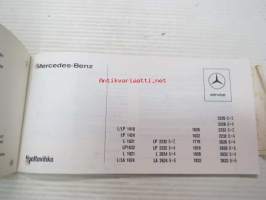 Mercedes-Benz Huoltovihko - Raskaat kuorma-autot -huoltolipukevihko, alunperin auton mukana toimitettu