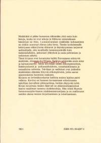 Suuri nisäkäskirja, 1985.  Kirjassa on kuvattuina kaikki Euroopan nisäkäslajit, 170 lajia. Mitat, tuntomerkit, elinympäristö, lisääntyminen, levinneisyys, talvilepo