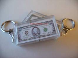 Avaimenperä, kotelossa mini 100 dollarin seteleitä  - avaimenperä