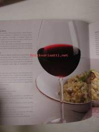 Viiniä aterialla - Opas viinin ja ruoan liittoon