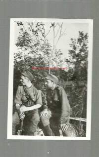 Luutnantti Koskinen ja kapteeni Saksasta  1944- valokuva