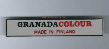 Granada Color Made in Finland  TV tuotemerkki, laitemerkki - muovia 8x2 cm.