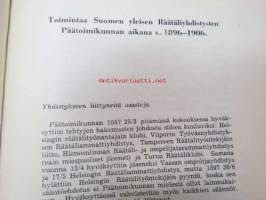 Suomen Vaatturiliikkenharjoittajain Keskusliitto r.y 1894-1944. Liite: Suomen käsityöläisten historiaa Ruosin vallan aikana