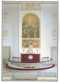 Jämsän kirkko.Alttaritaulu on taiteilija Berndt A. Godenhjelmin v. 1848 maalaama. Yläosa esittää Jeesuksen kirkastumista ja alaosa Herran pyhän