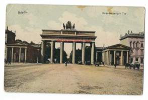 Berlin Brandenburg Tor - paikkakuntapostikortti kulkenut merkki pois