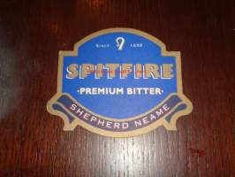 Spitfire premium bitter - lasinalunen