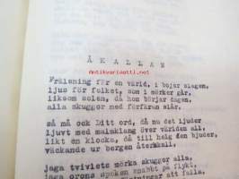 Axel E. Öhman - Dikter, finlandssvenska prosa av en amatör -suomenruotsalaisen harrasterunoilijan kirjaksi sidottu kokoelmaksi vuodelta 1935, mukana myös runoja