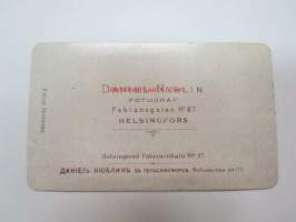 Kaihokatse, Atelier Daniel Nyblin, Helsingfors -visiittikorttivalokuva / visit card photo