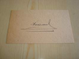 Tsaari Nikolai II, nimikirjoituskortti. Nimikirjoitus on painettu 1900-luvun postikorttipaperille, ei siis käsinkirjoitettu. Kortin koko noin 7,5 cm x 12,5 cm.