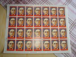 Charles de Gaulle, WWII, 2. maailmansota, täysi postimerkkiarkki, kookkaita postimerkkejä, Ajman, vuodelta 1972, harvinainen. Katso myös muut kohteeni mm. noin