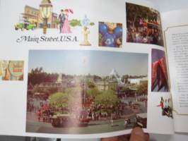 Walt Disney´s Disneyland - A pictorial souvenier