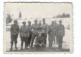 Jatkosodan sotilaita - valokuva  6x9 cm
