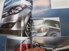 Opel Astra 2005 -myyntiesite / brochure