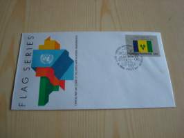 Saint Vincent &amp; The Grenadines, lippusarja Yhdistyneet Kansakunnat, YK, United Nations, 1988, ensipäiväkuori, FDC. Minulla on myös juuri tulleet yli 100 muuta