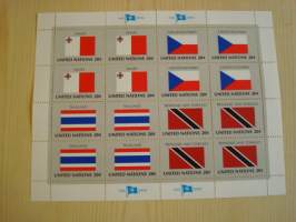 Malta, Tsekkoslovakia, Thaimaa, Trinidad &amp; Tobago, lippusarja Yhdistyneet Kansakunnat, YK, United Nations, 1981, täysi postimerkkiarkki: 16 postimerkkiä. Minulla