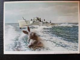 Saksalainen pikavene lähtee matkaan -postikortti. TK-valokuvaaja Ulrich. Reproduktion und offsetdruck Carl Werner Reichenbach i.V.