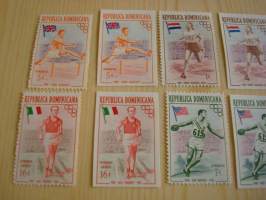 2 x 6 erilaista Olympialaisten legendat 1920-1940 -luvuilla postimerkkiä v. 1957. Harvemmin tarjolla. Katso myös muut kohteet. Hammastetut ja hammastamattomat.