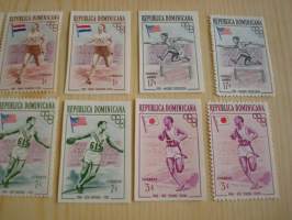 2 x 6 erilaista Olympialaisten legendat 1920-1940 -luvuilla postimerkkiä v. 1957. Harvemmin tarjolla. Katso myös muut kohteet. Hammastetut ja hammastamattomat.