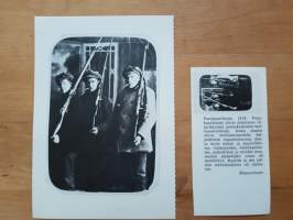 Taisteleva postikortti. Museovirasto. Copyright K. J. Gummerus Osakeyhtiö