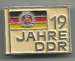 DDR 19 Jahre -  rintamerkki