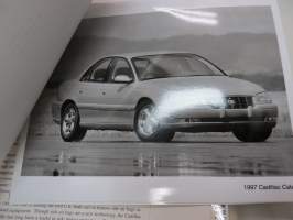Cadillac 1997 Media Information -kansio, sisältää mm. noin 35 pressikuvaa
