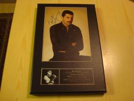 Freddie Mercury, Queen, canvastaulu, koko 20 cm x 30 cm. Teen näitä vain 50 numeroitua kappaletta. Yksi heti valmiina lähetettäväksi.