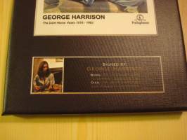 George Harrison, The Beatles, canvastaulu, koko 20 cm x 30 cm. Teen näitä vain 50 numeroitua kappaletta. Yksi heti valmiina lähetettäväksi.