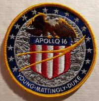 Apollo 16, Young, Mattingly, Duke, hihamerkki