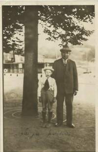 Isä ja poika kesällä 1930 - valokuva 9x13 cm