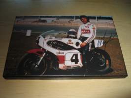 Giacomo Agostini, TT, MotoGP, canvastaulu, koko 20 cm x 30 cm. Tehty 50 numeroitua kappaletta. Hieno esim. lahjaksi.