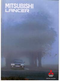 Mitsubishi Lancer , myyntiesite Tammikuun 1995. #0  sivua,Tekniset  tiedot, varusteet,  kuvia sisätiloista, kojelaudasta,  jarruista,  renkaiden  kinnityksestä jne