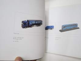 Scania Selection, vapaa-ajantuotteita, liikelahjoja, pienoismalleja, vaatteita -myyntiesite / sales brochure