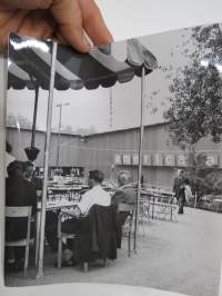 St. Eriksmässan, Stockholm 1956 - United States Pavilion - St. Erik´s Fair / John D. Average family life in USA -valokuva / photograph
