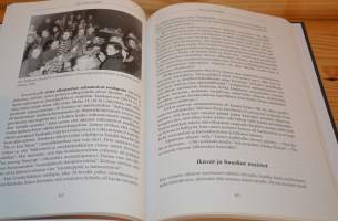 Pitäkää mukuloista huolta  Keskisuomalaisten sotalasten historiakirja