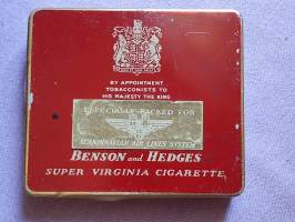 Benson and Hedges peltinen tupakka rasia, super Virginia Cigarette. Especially packed for Scandinavian Air Lines System.
