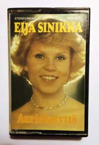 Eija Sinikka - Aurinkotyttö - SPEC 5027 -C-kasetti