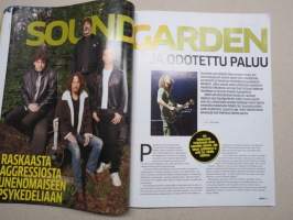 Soundi 2012 nr 11 Soundgarden, Suorat Sanat, Dr. John, Heikki Silvennoinen, Gratest Hits, Jukka Ässä, Kuusumun Profeetta, Crazy World, ym.