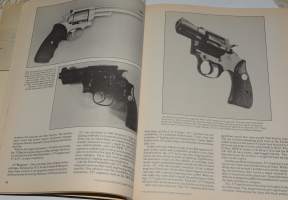 The gun digest book of Combat handgunnery