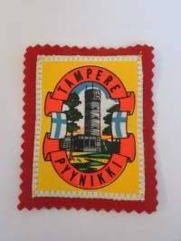 Tampere Pyynikki -kangasmerkki / matkailumerkki / hihamerkki / badge -pohjaväri punainen
