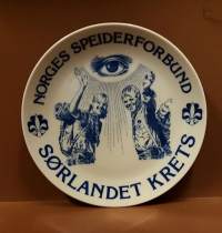 Keräilylautanen- Norges Speiderforbund - Sorlandest Krets 1979. Posliini, seinälautanen. (Vintage, Tanska,  Scandinavian Porcelain, tallrik, collecting plate)