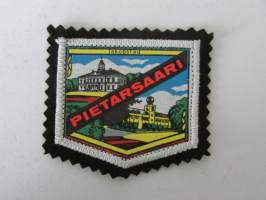 Pietarsaari - Jakobstad -kangasmerkki / matkailumerkki / hihamerkki / badge -pohjaväri musta