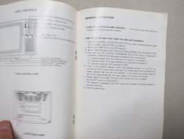 Maestro Color Television Model CB-330F Instruction Manual - Electronic Tuning -televisio, käyttöohje