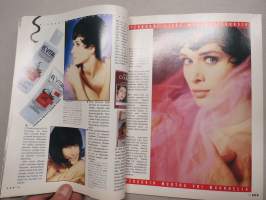 Muoti ja kauneus 1990 nr 2 -muotilehti -mukana kaava-arkki / fashion magazine